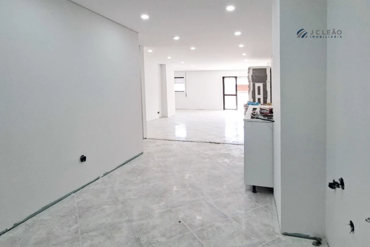 Apartamento T4 para Venda em Paredes Foto 11