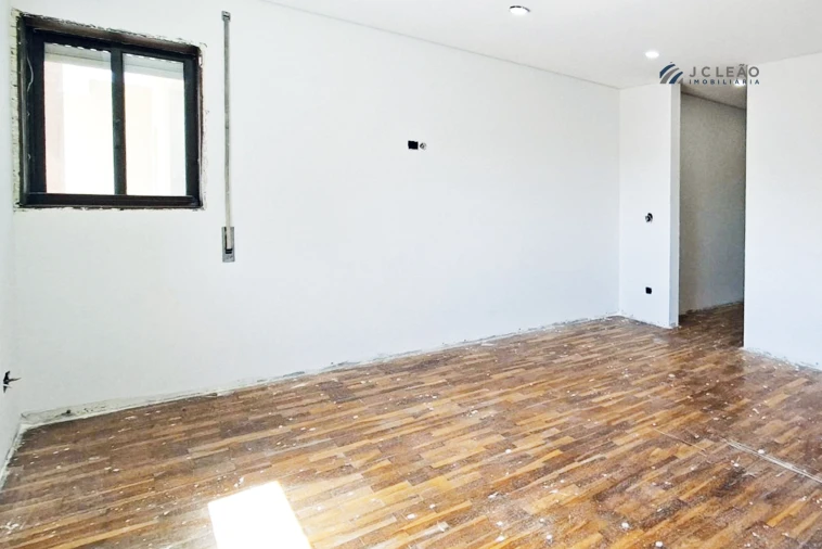 Apartamento T4 para Venda em Paredes Foto 37