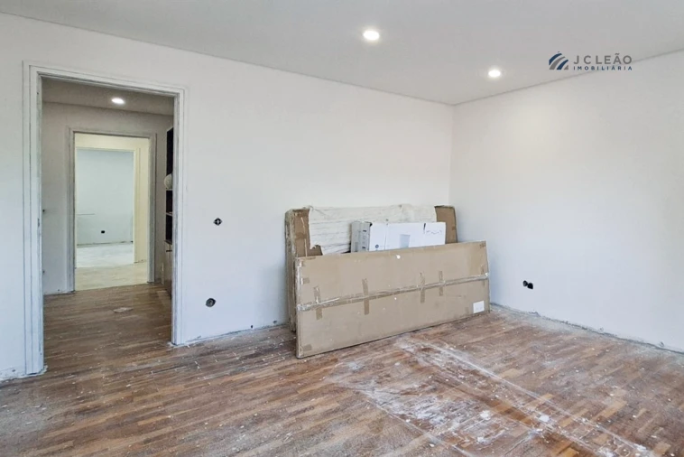 Apartamento T4 para Venda em Paredes Foto 41