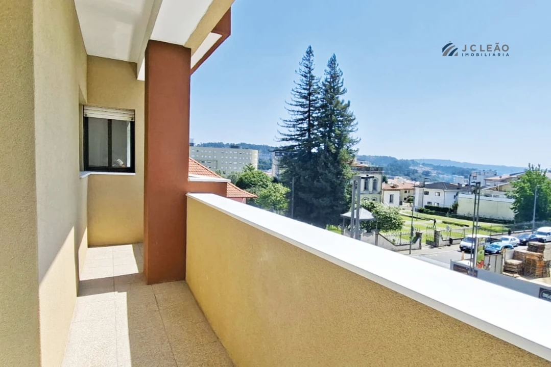 Apartamento T4 para Venda em Paredes Foto 24