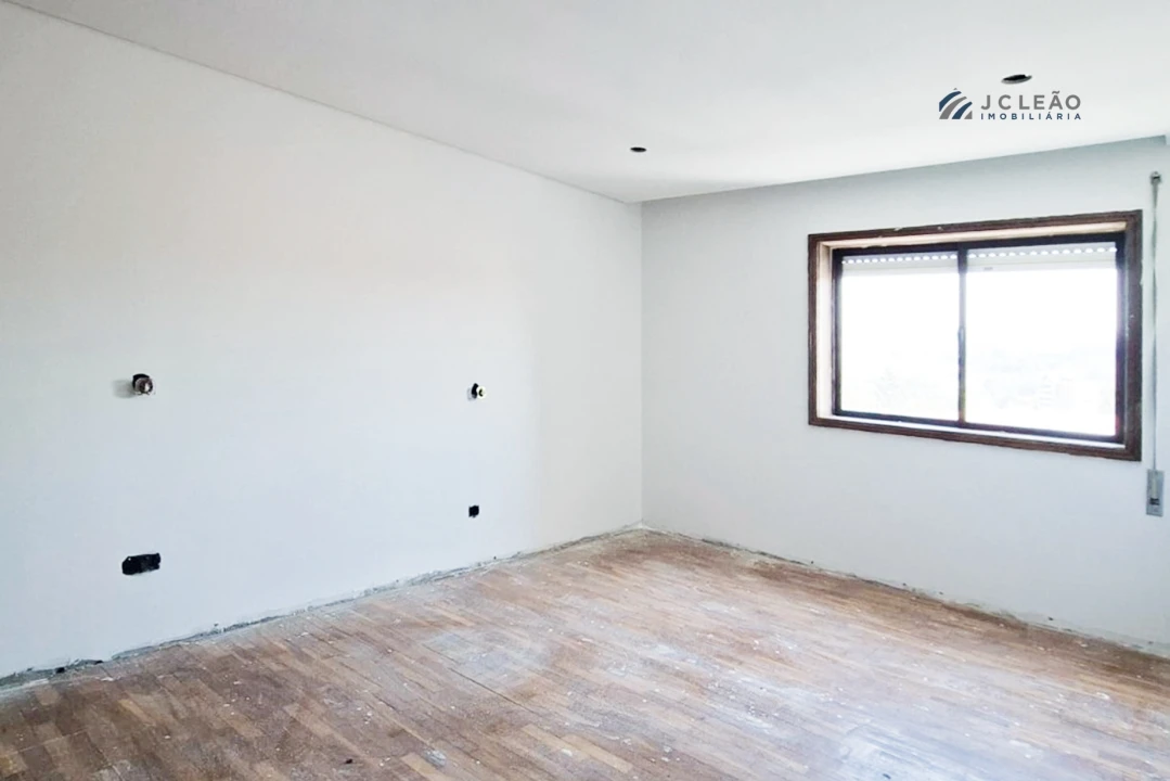 Apartamento T4 para Venda em Paredes Foto 38