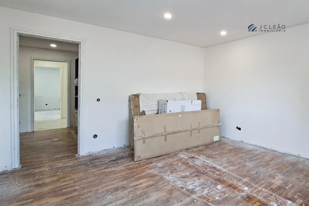 Apartamento T4 para Venda em Paredes Foto 41