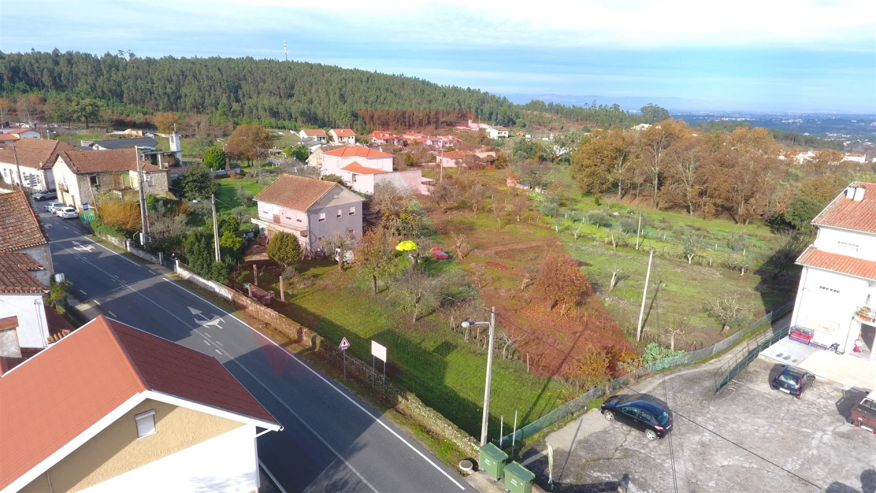 Moradia T3 para Venda em Covas e Vila Nova de Oliveirinha Foto 17