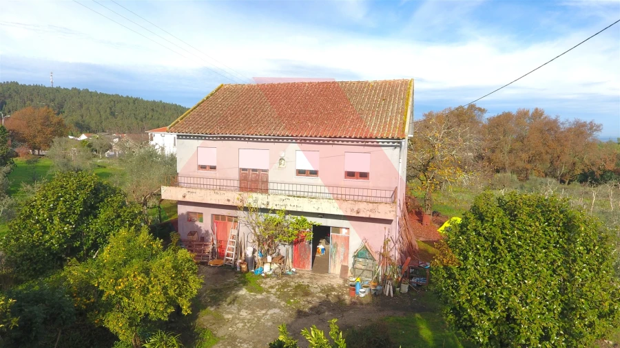 Moradia T3 para Venda em Covas e Vila Nova de Oliveirinha Foto 2