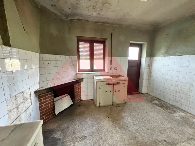 Moradia T3 para Venda em Covas e Vila Nova de Oliveirinha Foto 6