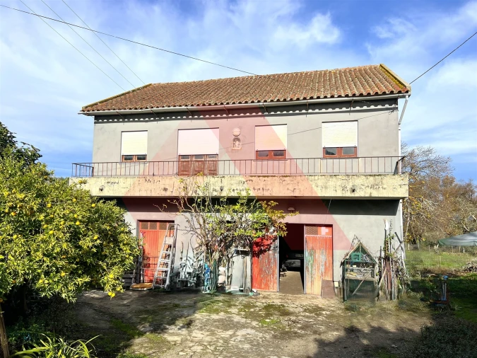 Moradia T3 para Venda em Covas e Vila Nova de Oliveirinha