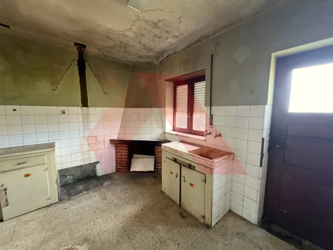 Moradia T3 para Venda em Covas e Vila Nova de Oliveirinha Foto 5