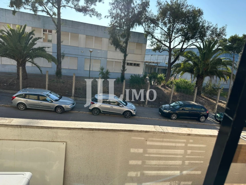 Apartamento T2 para Arrendamento em Amora Foto 6