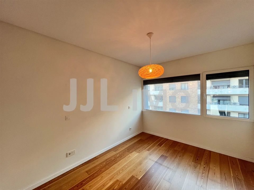 Apartamento T2 para Arrendamento em São Domingos de Benfica Foto 14