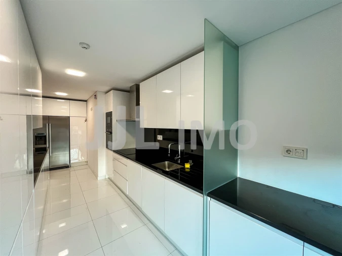 Apartamento T2 para Arrendamento em São Domingos de Benfica Foto 6