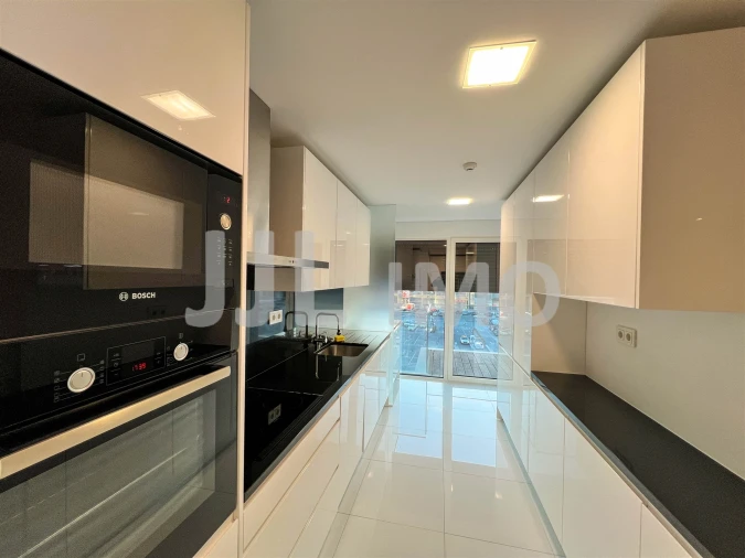 Apartamento T2 para Arrendamento em São Domingos de Benfica Foto 5