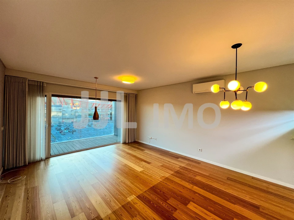 Apartamento T2 para Arrendamento em São Domingos de Benfica Foto 1