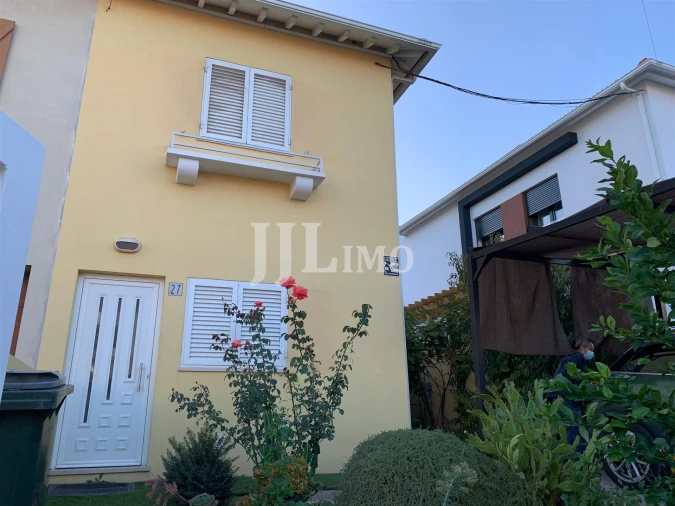 Moradia T2 para Arrendamento em Olivais Foto 1