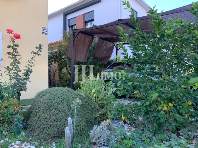 Moradia T2 para Arrendamento em Olivais Foto 25