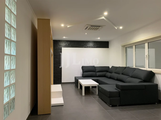 Moradia T2 para Arrendamento em Olivais Foto 6