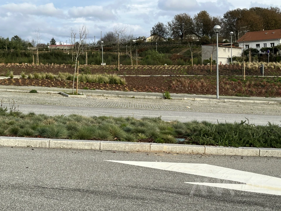 Terreno para Venda em Abraveses Foto 6