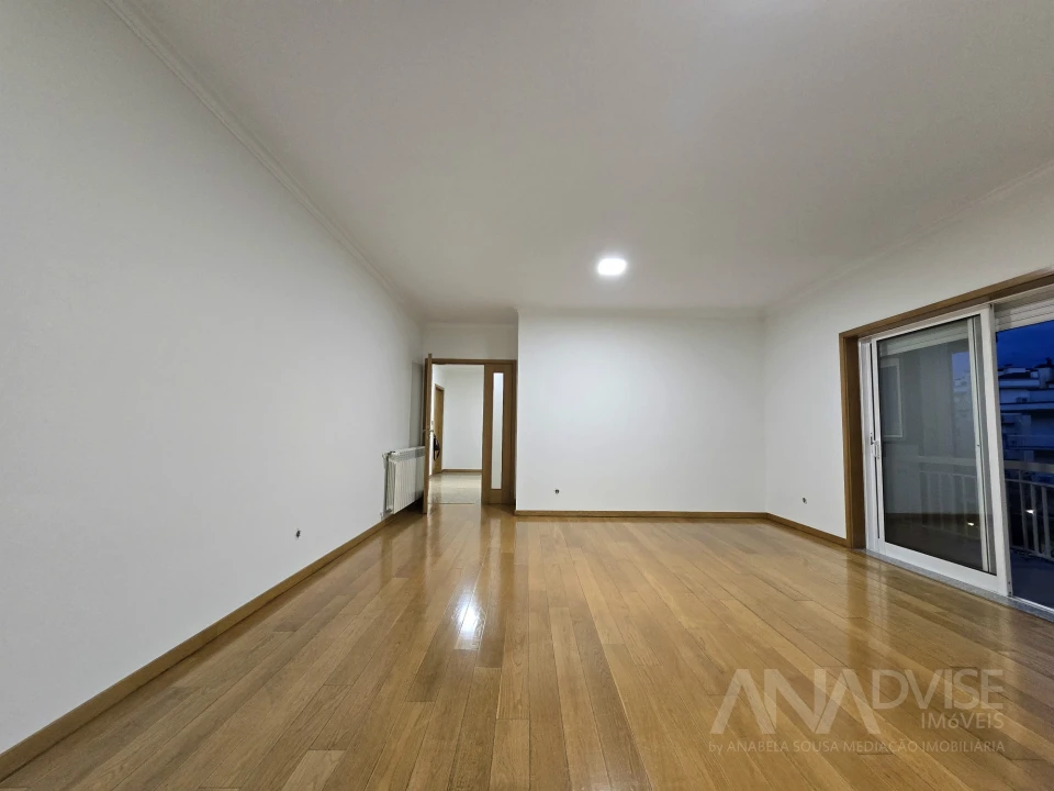 Apartamento T3 para Arrendamento em Viseu Foto 7