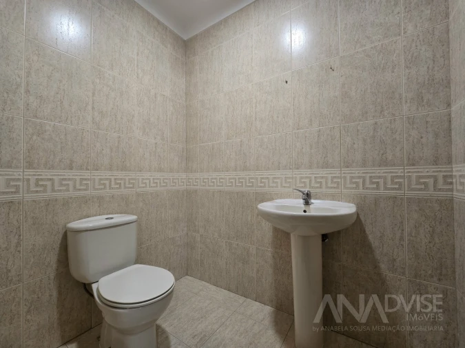 Apartamento T3 para Arrendamento em Viseu Foto 9