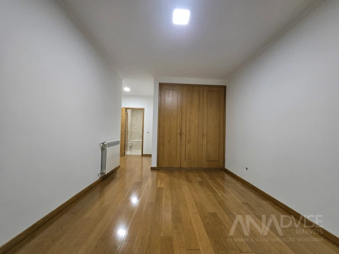Apartamento T3 para Arrendamento em Viseu Foto 21