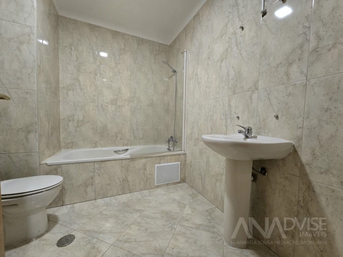 Apartamento T3 para Arrendamento em Viseu Foto 19