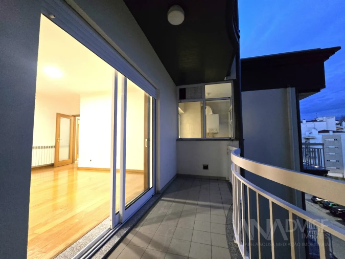 Apartamento T3 para Arrendamento em Viseu Foto 10