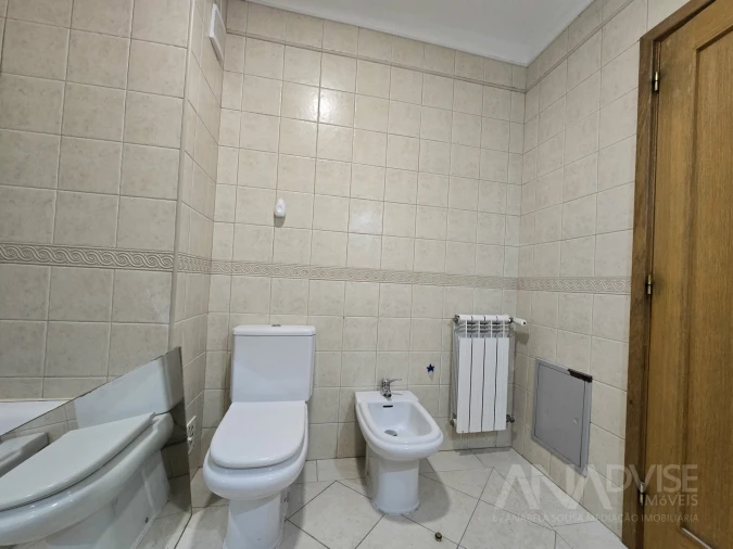 Apartamento T3 para Arrendamento em Viseu Foto 16