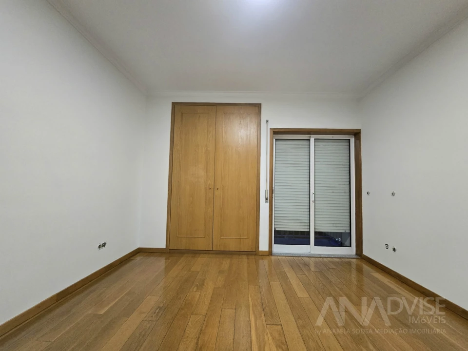 Apartamento T3 para Arrendamento em Viseu Foto 13