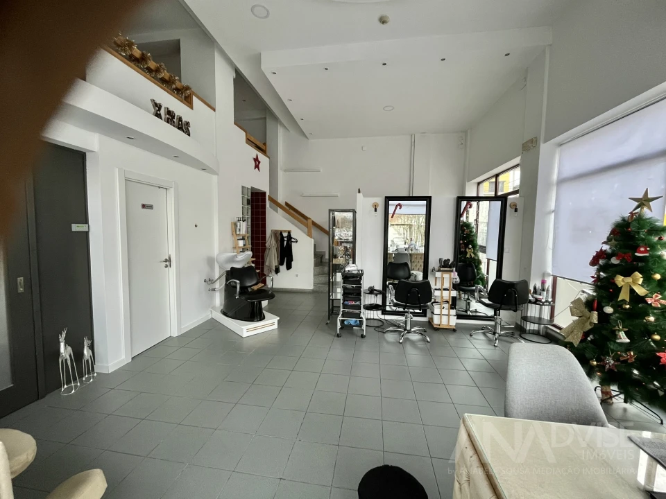 Loja para Arrendamento em Viseu Foto 8