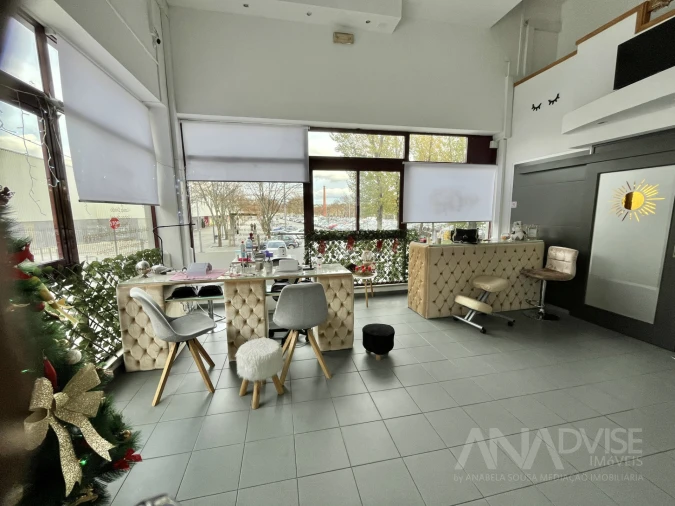 Loja para Arrendamento em Viseu Foto 2