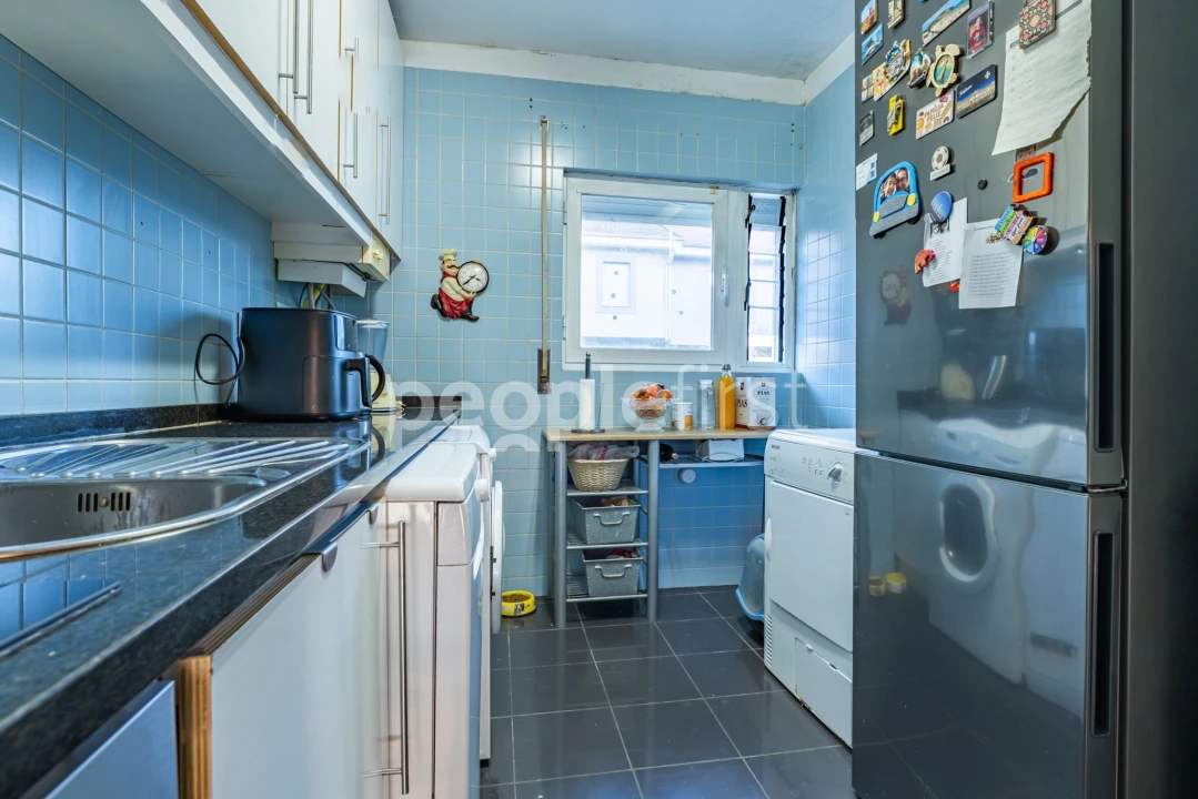 Apartamento T2 para Venda em Vilar de Andorinho Foto 9