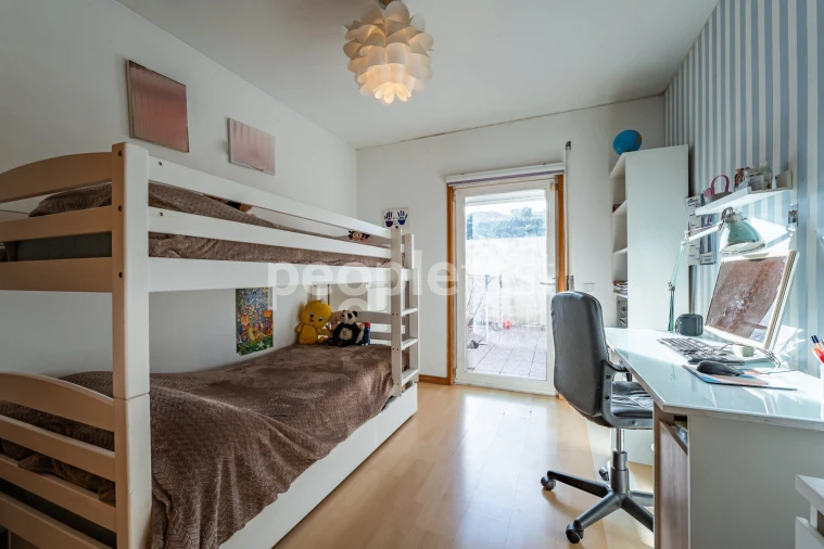 Apartamento T2 para Venda em Vilar de Andorinho Foto 14