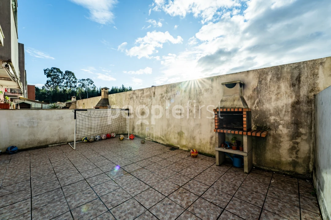 Apartamento T2 para Venda em Vilar de Andorinho Foto 20