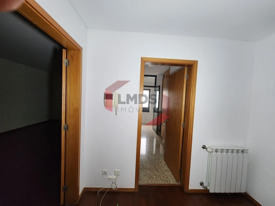 Apartamento T2 para Venda em Oliveira do Douro Foto 3
