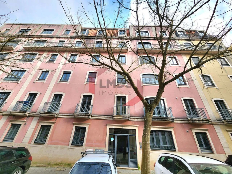 Apartamento T2 para Venda em Oliveira do Douro Foto 1