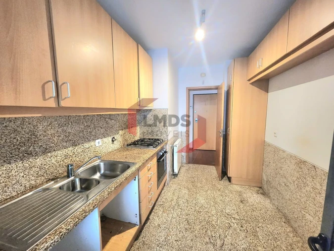 Apartamento T2 para Venda em Oliveira do Douro Foto 8