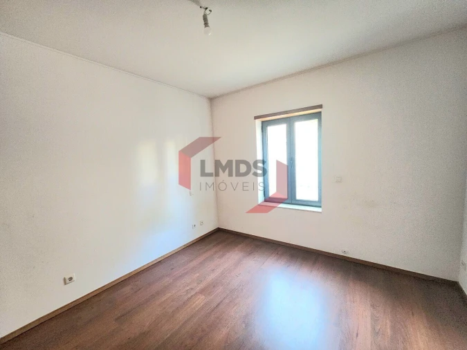 Apartamento T2 para Venda em Oliveira do Douro Foto 16