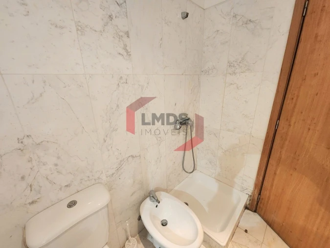 Apartamento T2 para Venda em Oliveira do Douro Foto 14