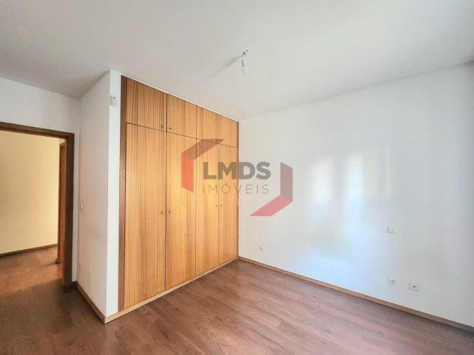 Apartamento T2 para Venda em Oliveira do Douro Foto 17