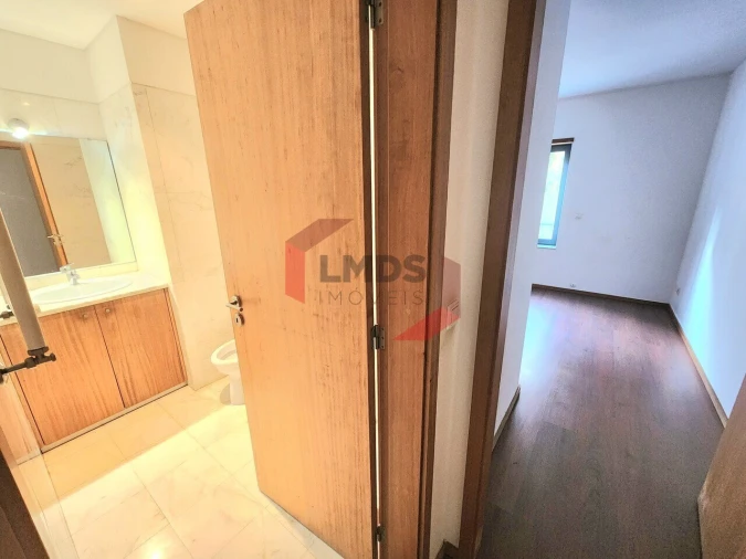 Apartamento T2 para Venda em Oliveira do Douro Foto 12
