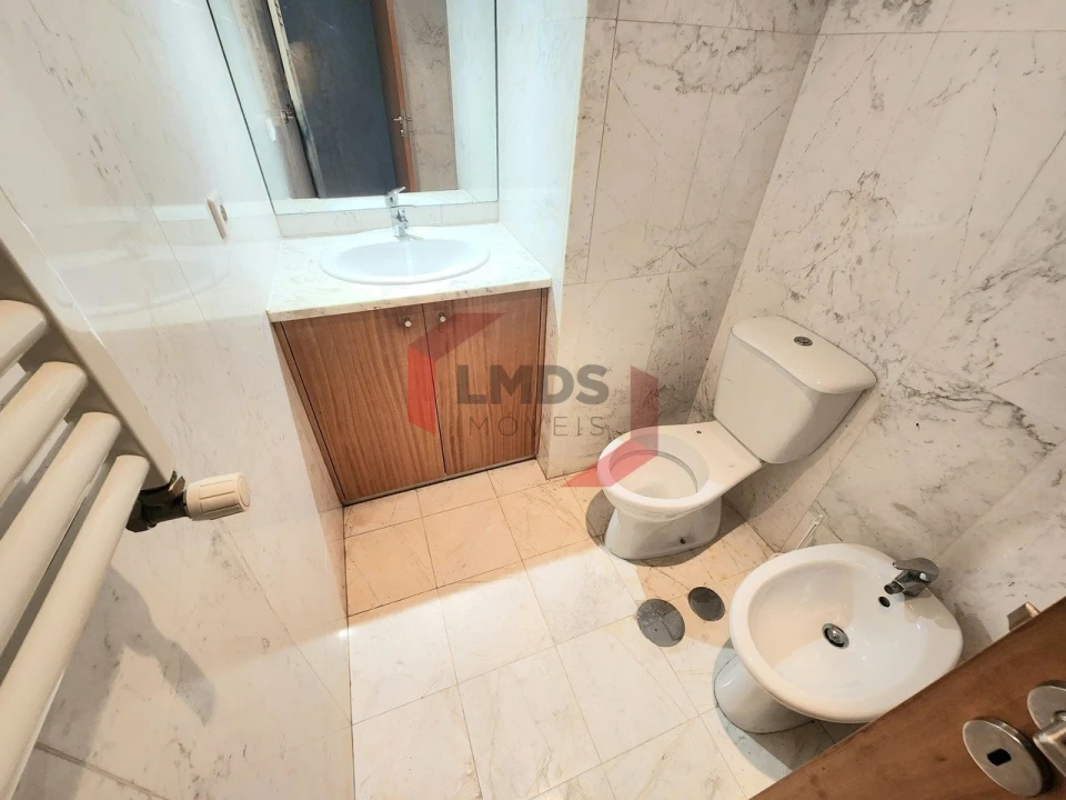 Apartamento T2 para Venda em Oliveira do Douro Foto 13