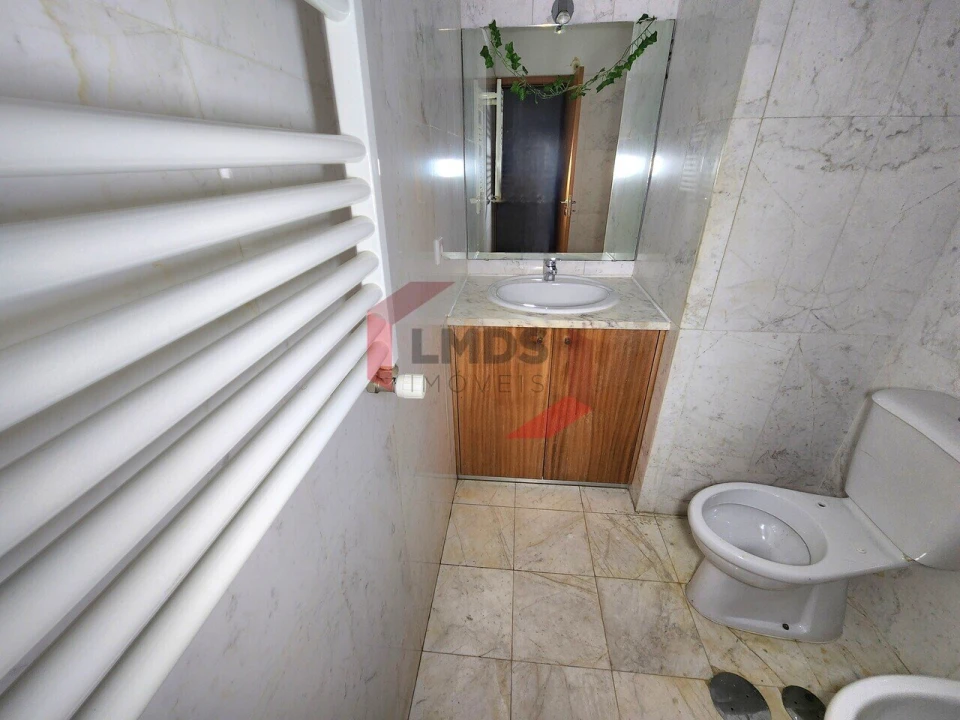 Apartamento T2 para Venda em Oliveira do Douro Foto 13