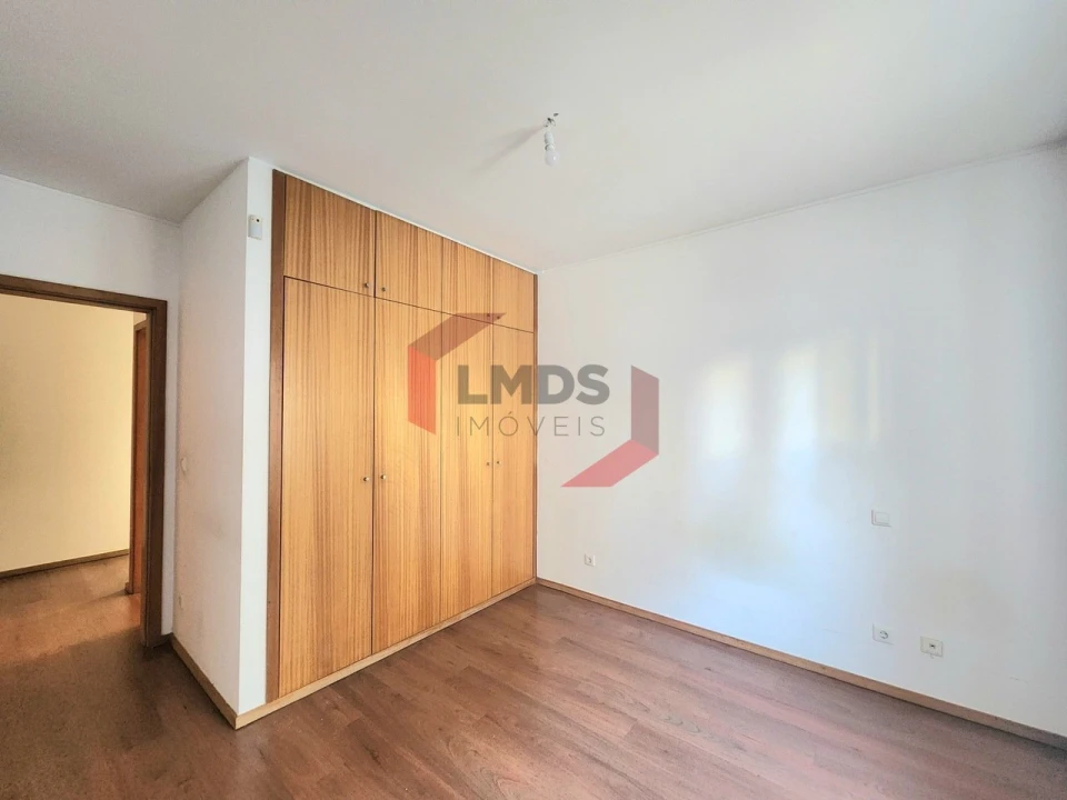 Apartamento T2 para Venda em Oliveira do Douro Foto 17