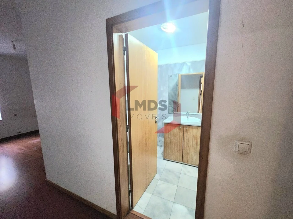 Apartamento T2 para Venda em Oliveira do Douro Foto 18