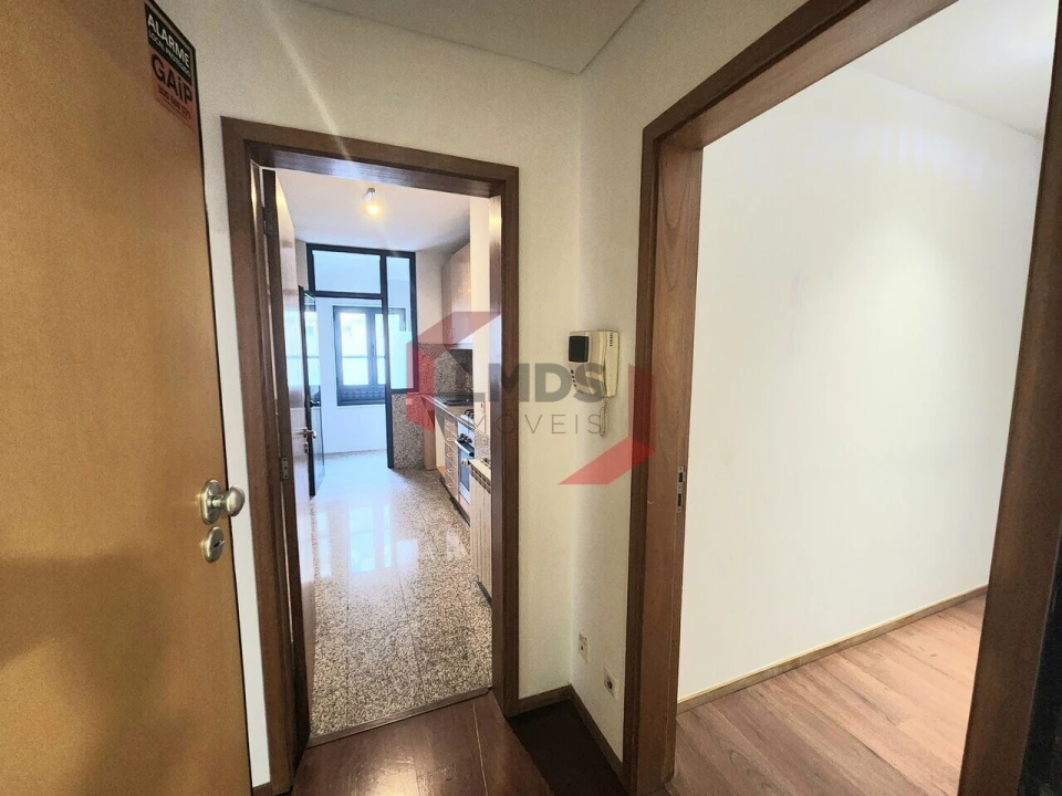Apartamento T2 para Venda em Oliveira do Douro Foto 3