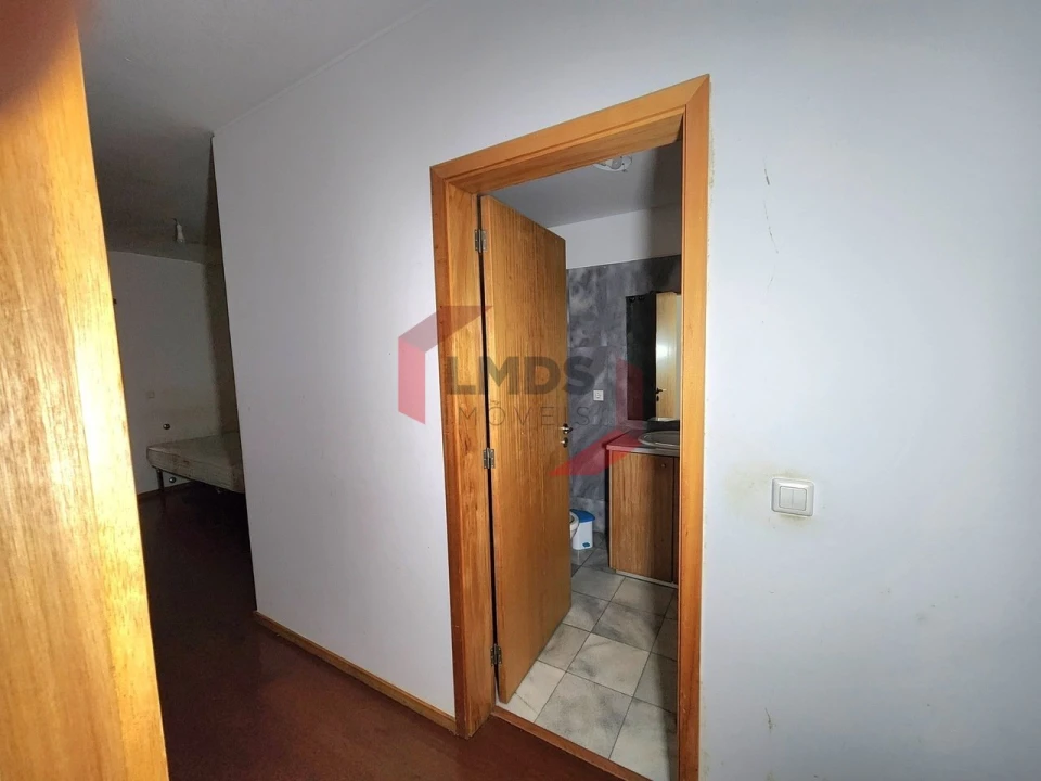 Apartamento T2 para Venda em Oliveira do Douro Foto 16