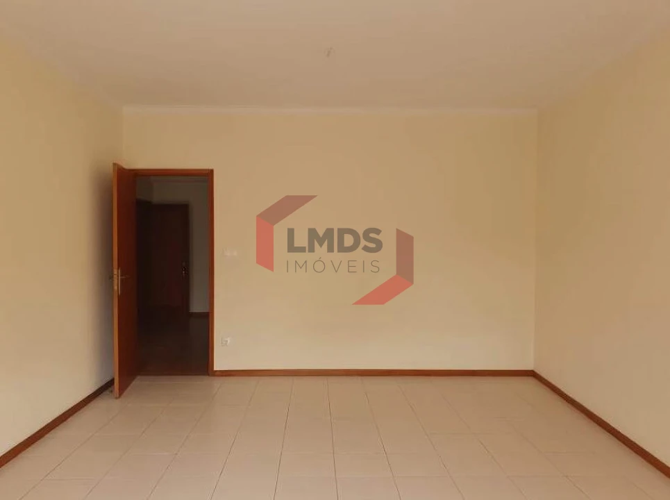 Apartamento T3 para Venda em São Mamede de Infesta e Senhora da Hora Foto 4