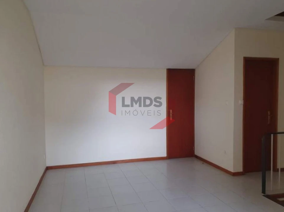 Apartamento T3 para Venda em São Mamede de Infesta e Senhora da Hora Foto 11