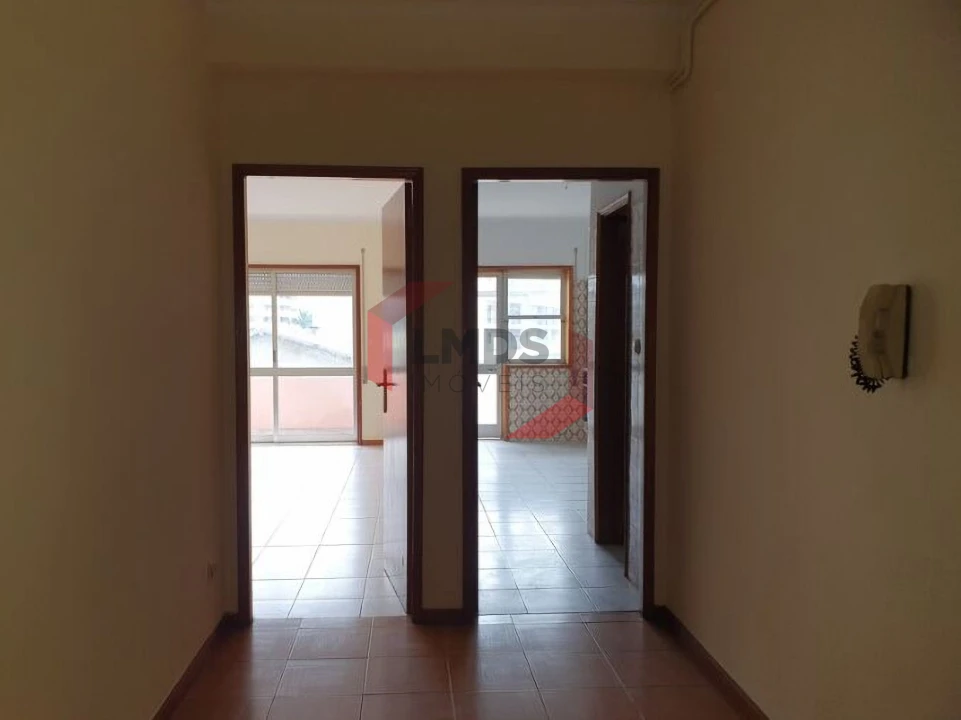 Apartamento T3 para Venda em São Mamede de Infesta e Senhora da Hora Foto 2