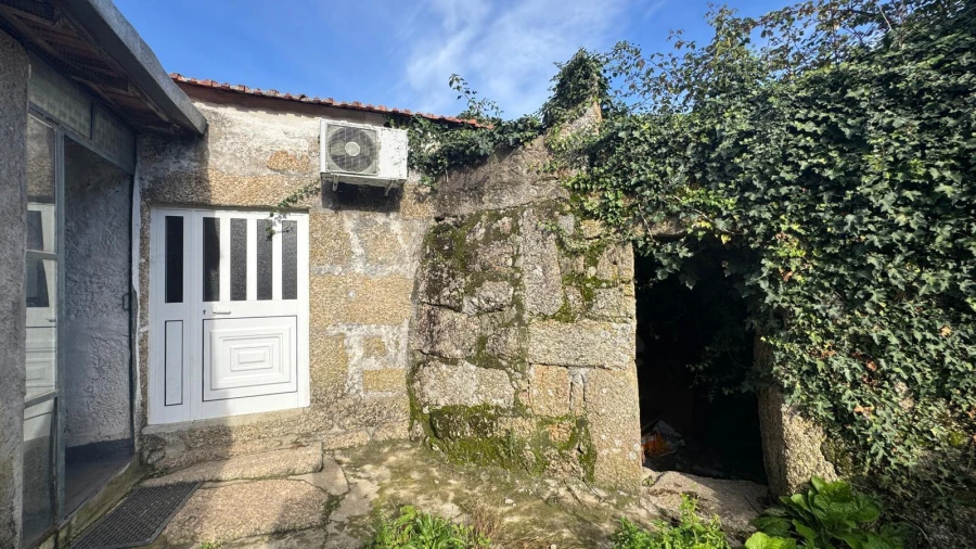 Moradia T3 para Venda em Vilarinho Foto 13