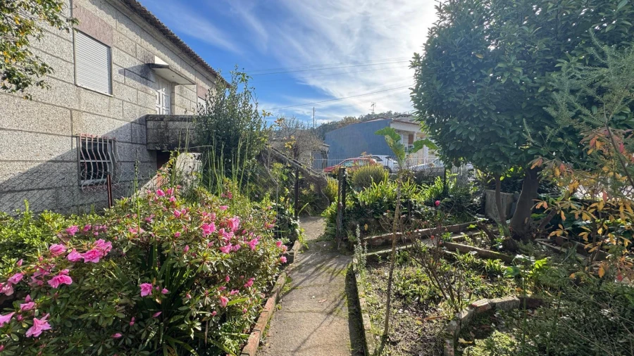 Moradia T6 para Venda em Vilarinho Foto 17